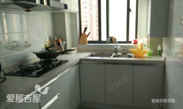 上海二手房 浦东二手房 新场二手房 东方冠郡