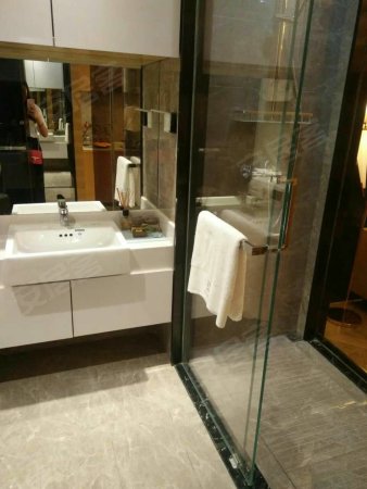 南一环地铁旁,玉林路小酒馆旁,精装包租公寓。