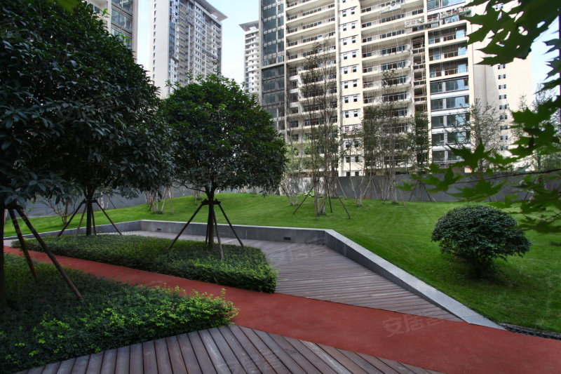 成都伊泰天骄-实景图(5) - 成都58安居客