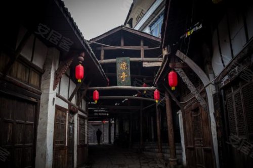 中航小镇周末请你游龙兴古镇 穿越500年历史高清图片